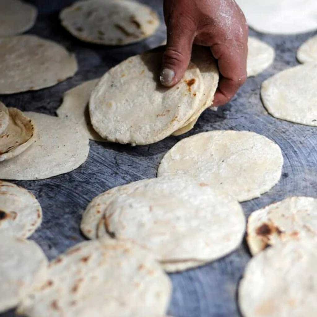 Tortillas a Mano